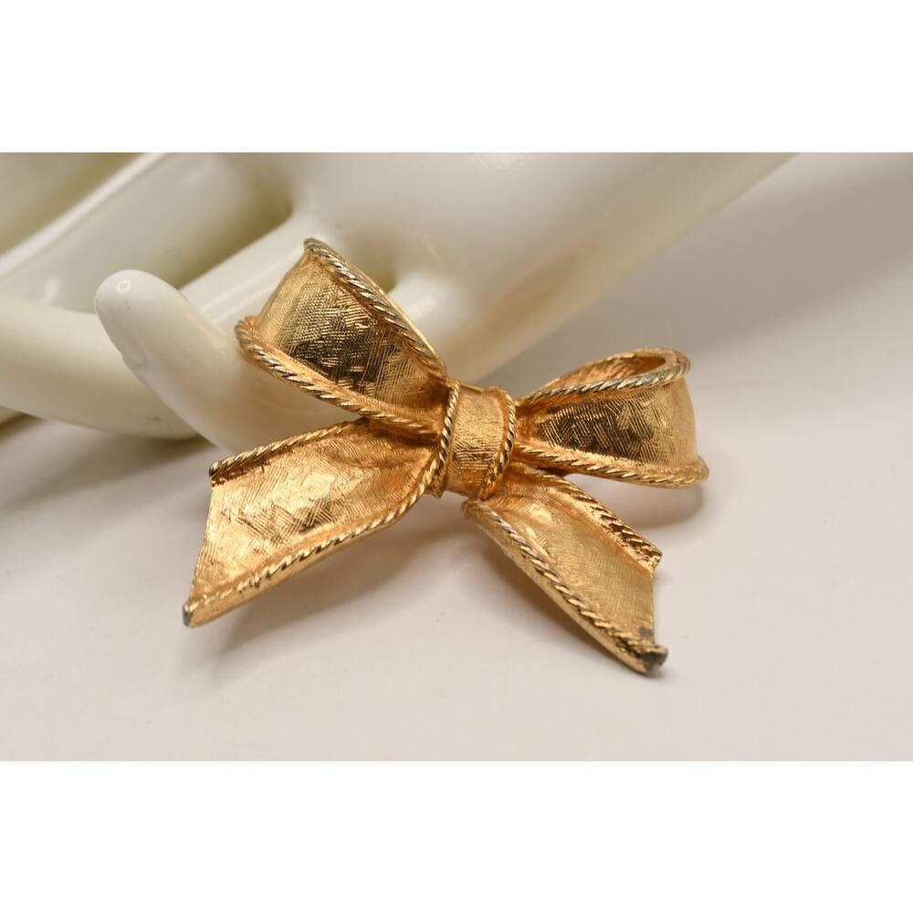 Vintage Gay Boyer Gold Tone Bow Brooch Textured Ribbon Signed - Picture 5 of 11